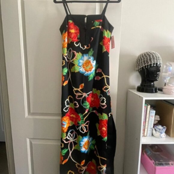 70s Hawaii Floral Maxi Dress - Picture 2 of 6